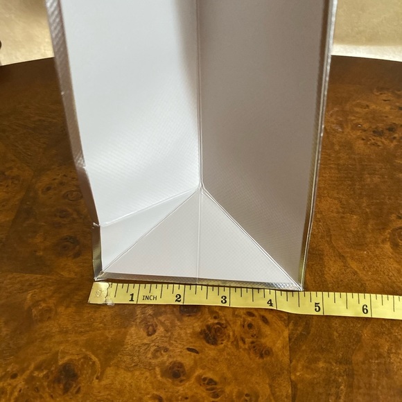 Tom Ford grey and silver paper gift bag. - Picture 6 of 8